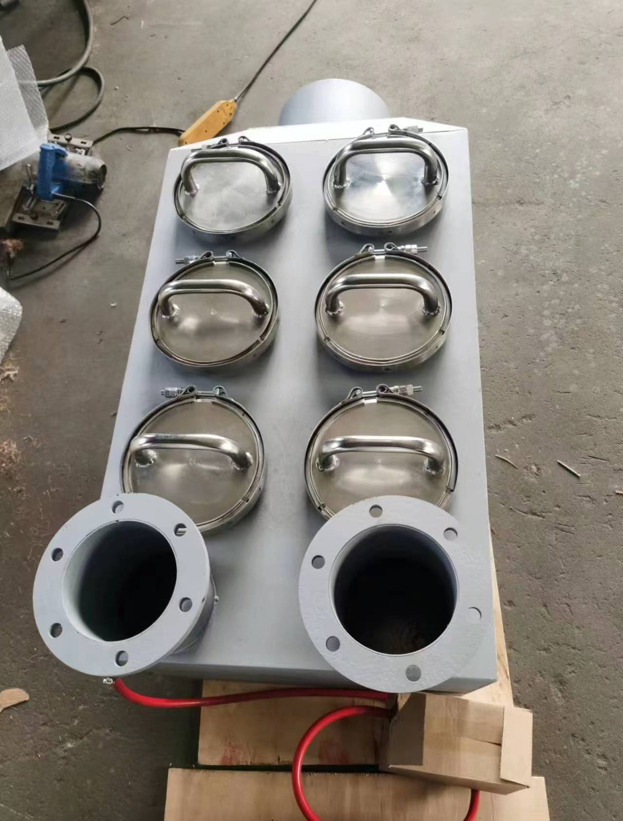 AIFILTECH 6芯箱式发电机组黑烟净化器顶视图 | AIFILTECH 6-core box-type genset purifier top view