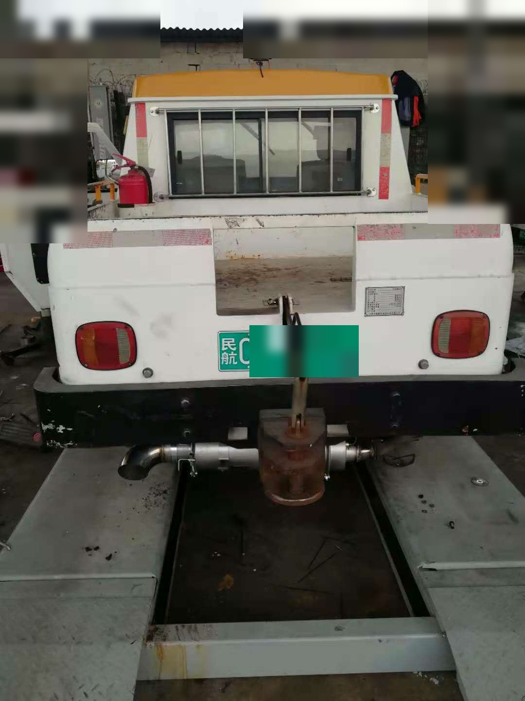 AIFILTECH 机场巡逻皮卡尾气净化器（车尾） | AIFILTECH airport pickup truck exhaust purifier (rear)