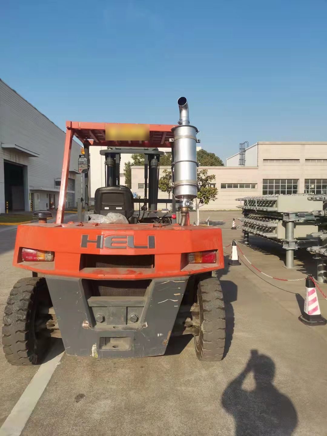 Home AIFILTECH 合力大吨位叉车尾气净化器安装案例 | AIFILTECH HELI heavy-duty forklift purifier installation