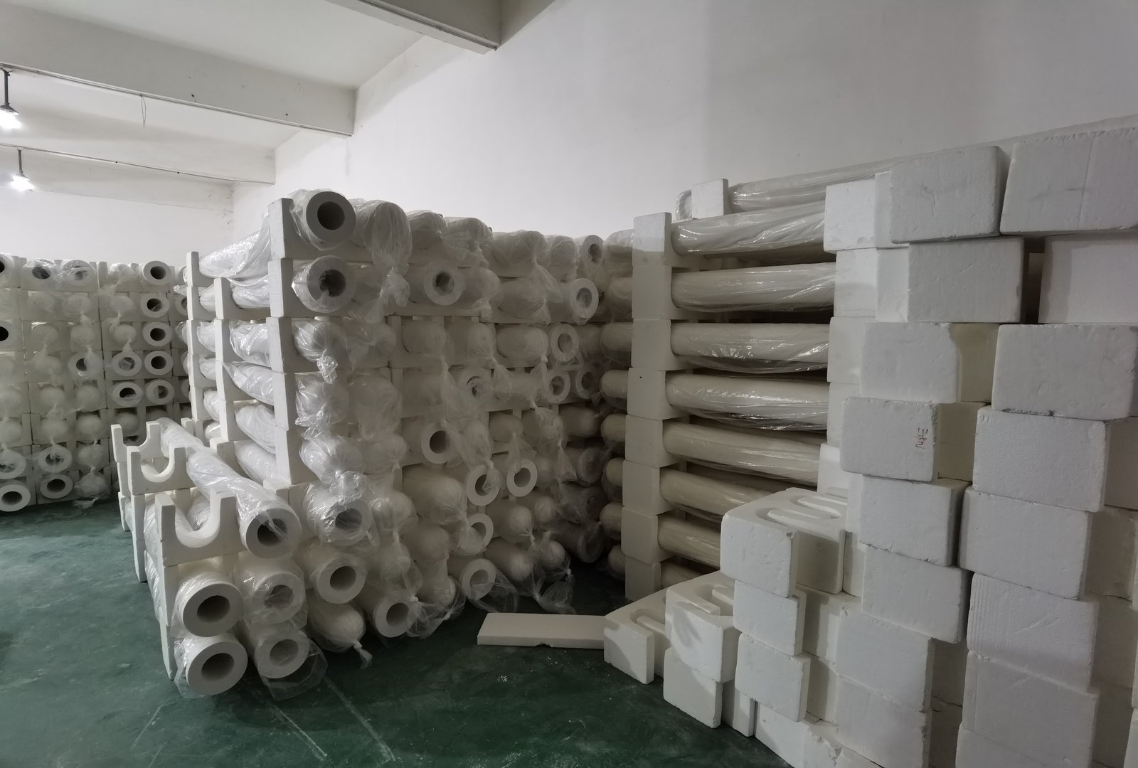 aifiltech ceramic fiber filter tubes warehouse 02.jpg