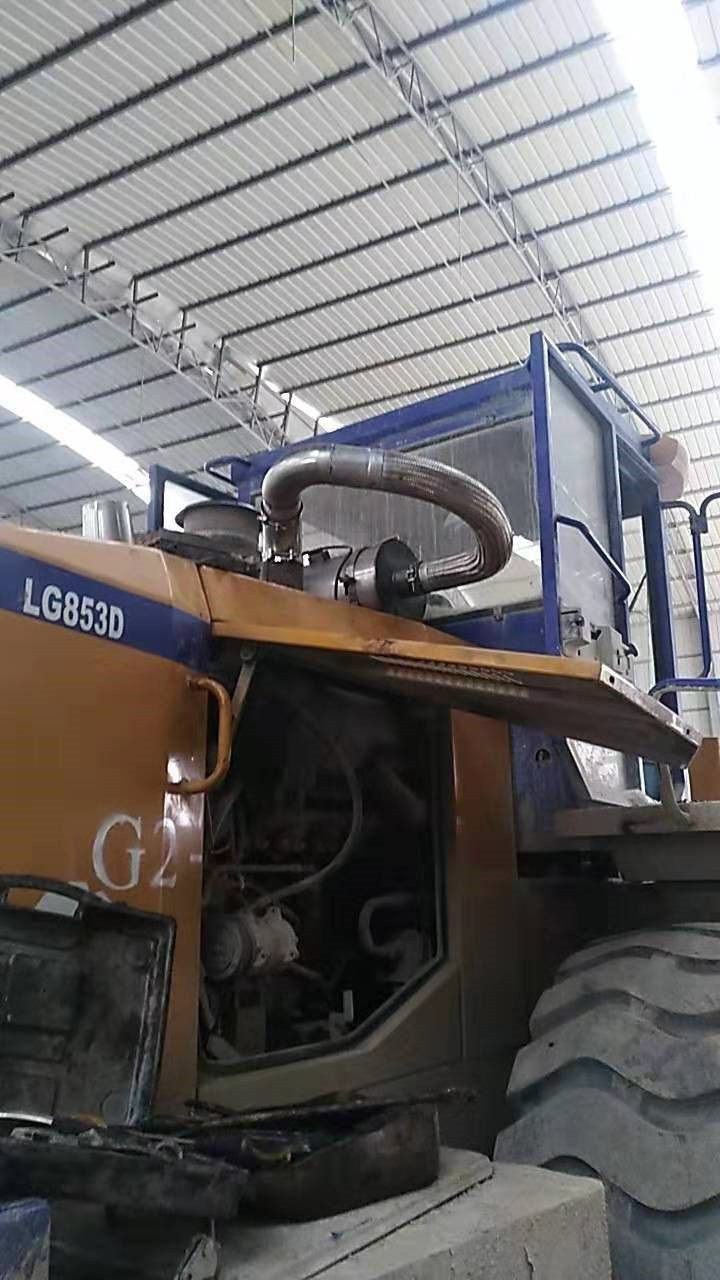 Cylindrical purifier installed