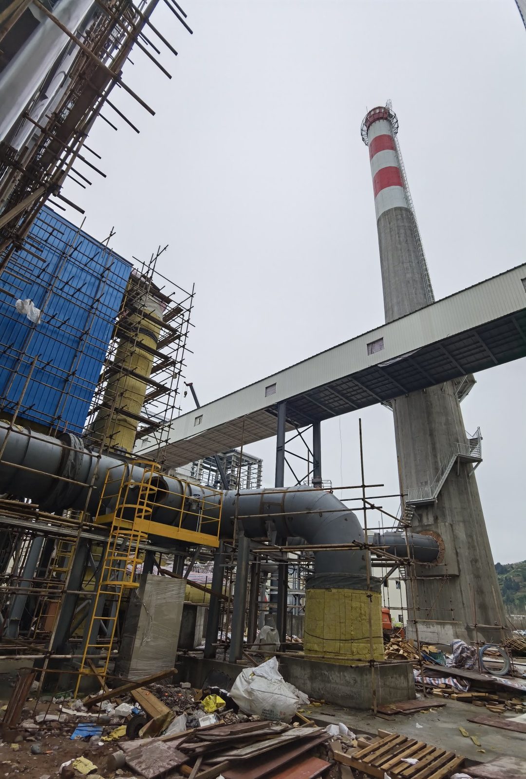 管道与烟囱连接段施工 - AIFILTECH duct to stack connection under construction