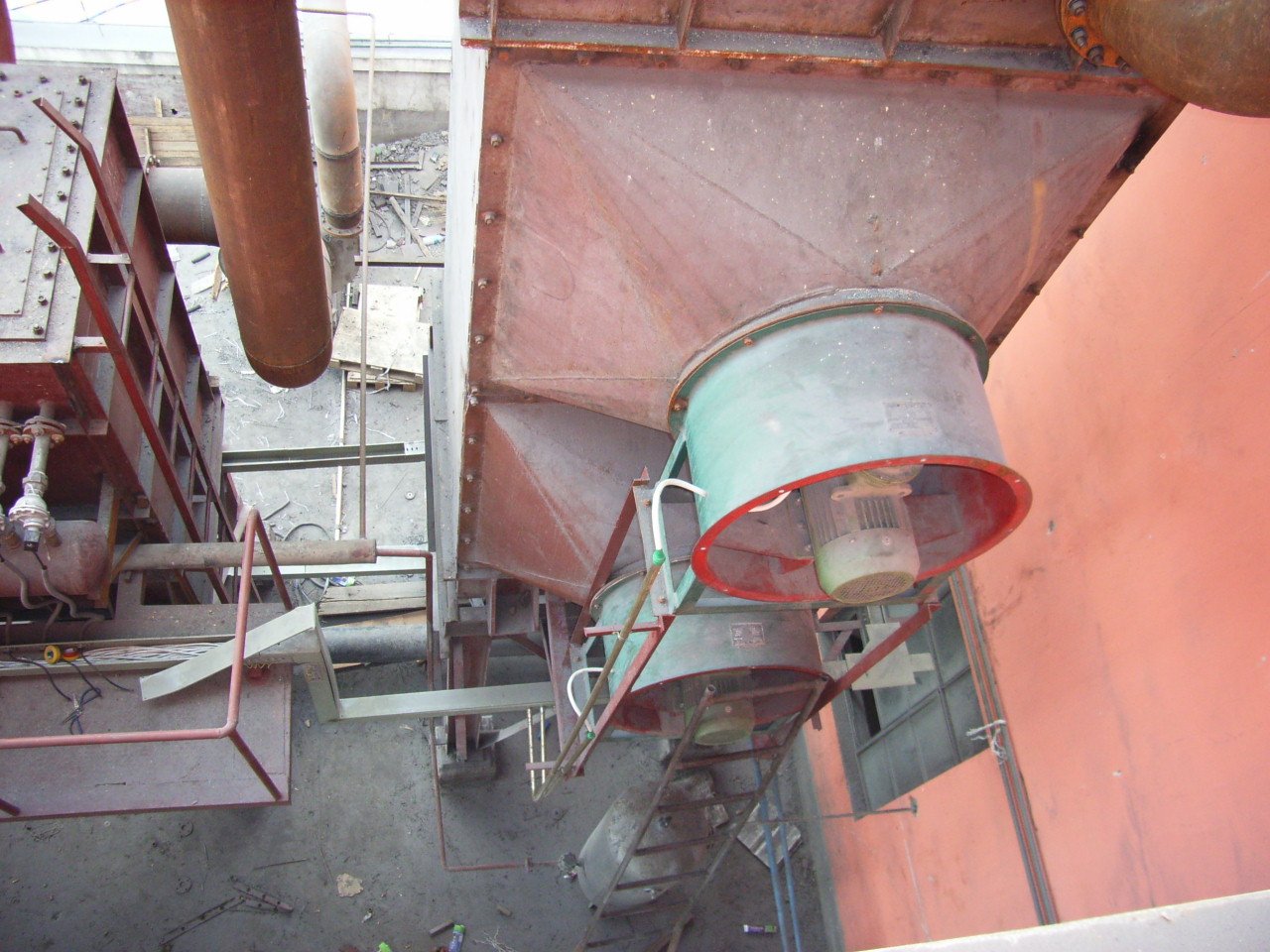 aifiltech dust pulse internal piping.jpg