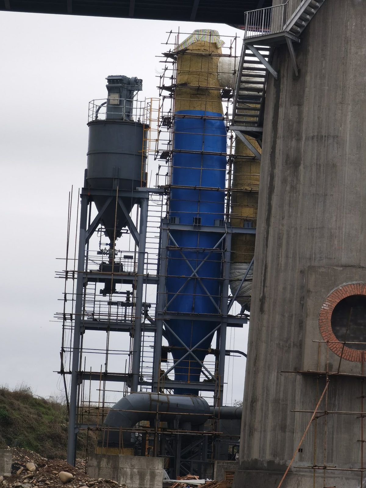旋风分离器与管道保温包覆 - AIFILTECH cyclone and ducts with thermal insulation cover