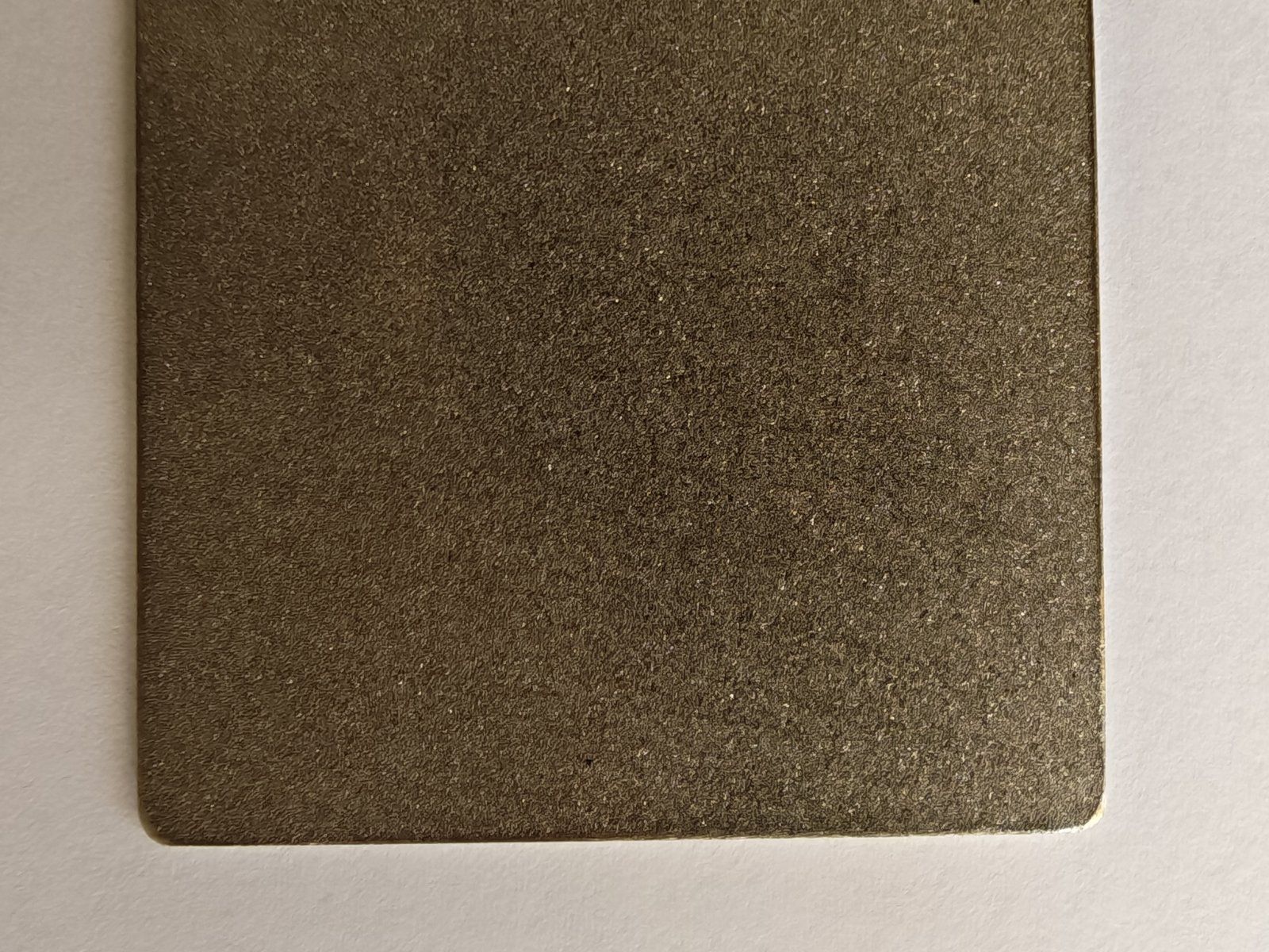 Single sintered porous titanium plate